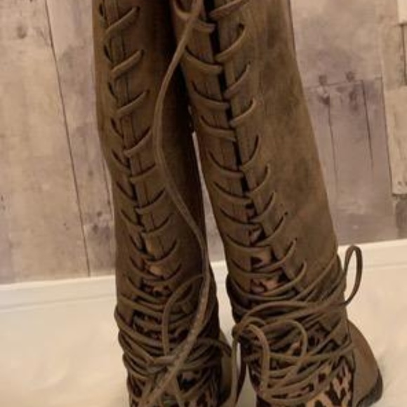 Leopard Print - Riding Boots - Picture 2 of 2